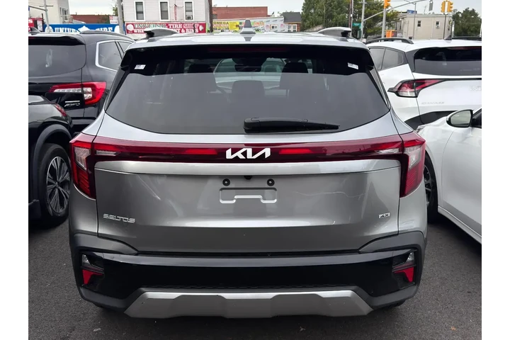 $22395 : Kia Seltos 2024 AWD EX 4dr S image 5