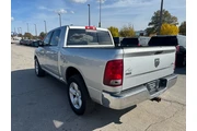 $13980 : 2016 RAM 1500 4WD Crew Cab 14 thumbnail