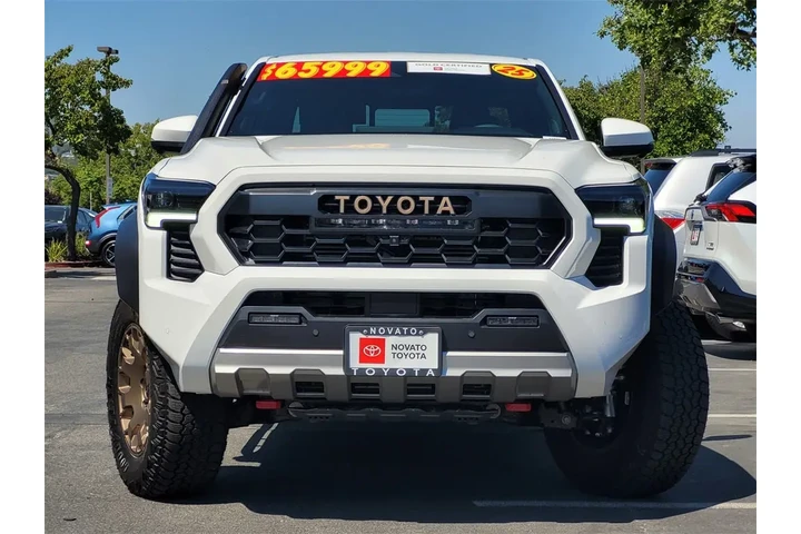 $61499 : Gold Certified2025 Tacoma Hyb image 2
