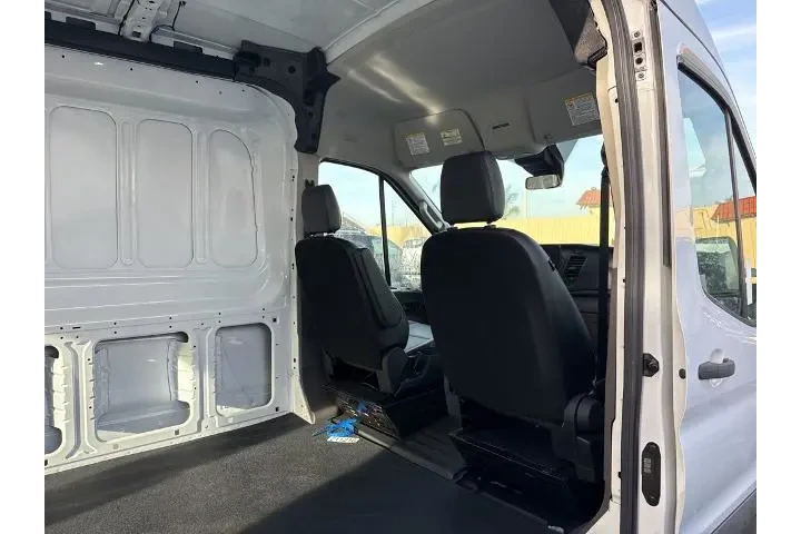 $40000 : Ford Transit 2021 250 3dr SW image 5