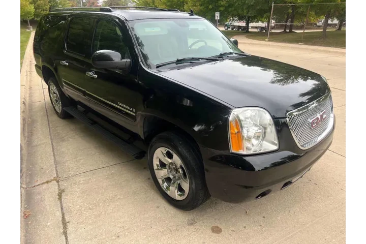 $9995 : 2007 GMC Yukon XL Denali image 4
