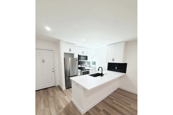 $1250 : 2 Preciosa residencia de 2 dor image 4