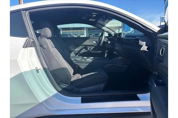 $31000 : Ford Mustang 2025 EcoBoost 2 image 7