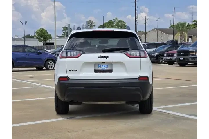 $20500 : Jeep Cherokee 2023 4x4 Altit image 6