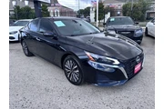 2023 Altima SV thumbnail
