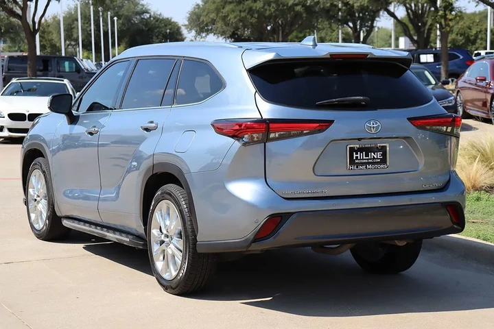 $26998 : 2021 Highlander Limited image 8