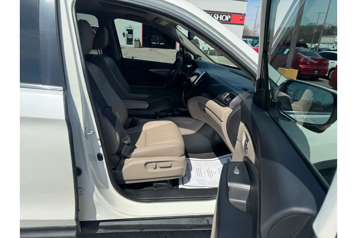 $10980 : 2017 Pilot EX-L w/Navigation image 8