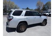 $32997 : 2022 4Runner SR5 thumbnail