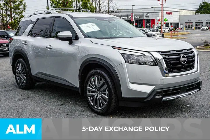 $34960 : Nissan Pathfinder 2025 AWD S image 3