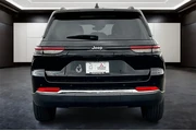 $30076 : Jeep Grand Cherokee 2023 4x4 thumbnail