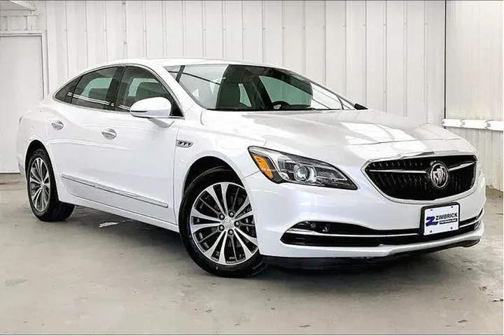$18990 : Buick LaCrosse 2017 Essence image 1