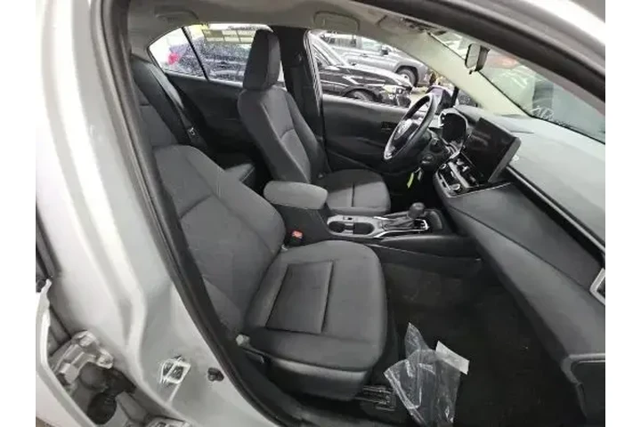 $19002 : Toyota Corolla 2024 LE 4dr S image 9