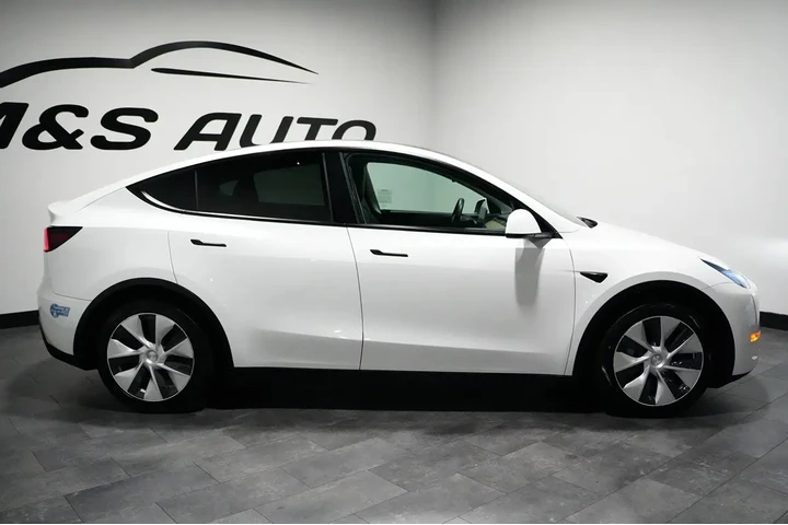 $26191 : 2021 Model Y Long Range image 8