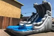Baños nuevosmesas sillas en Los Angeles
