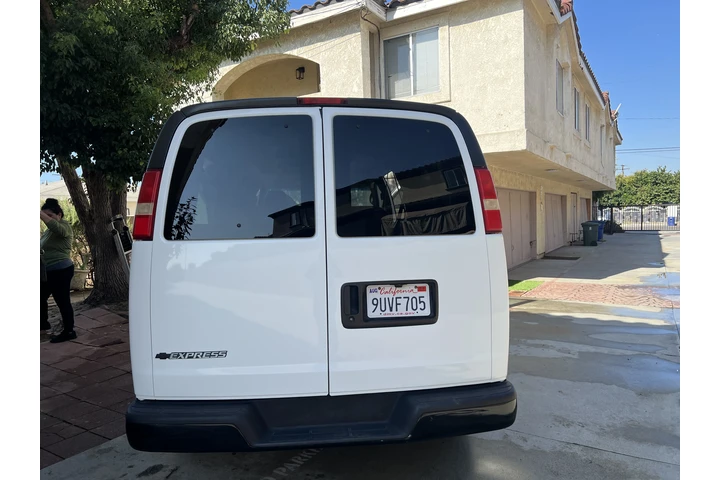 $6500 : 2007 Chevrolet  express image 6