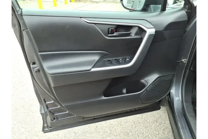 $24734 : Toyota RAV4 2022 AWD LE 4dr image 9