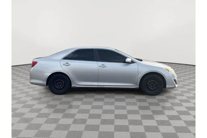 Toyota Camry 2012 L 4dr Seda image 6