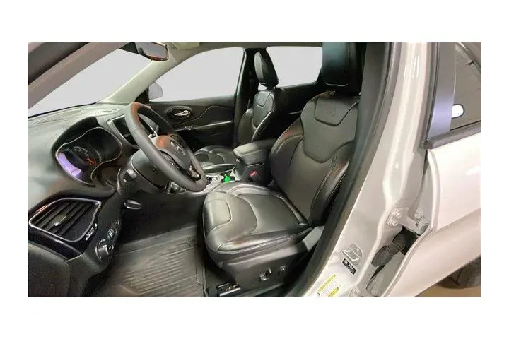 $28392 : Jeep Cherokee 2023 4x4 Altit image 10