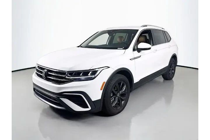 $28500 : Volkswagen Tiguan 2024 SE 4d image 3