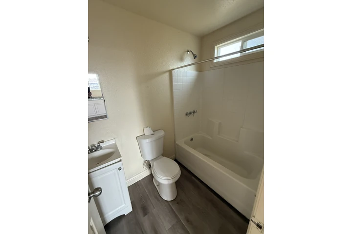 $1000 : Se Renta Casa en Lamont image 6