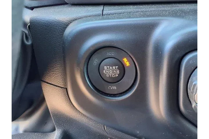 Jeep Wrangler 2022 4x4 Sport image 10