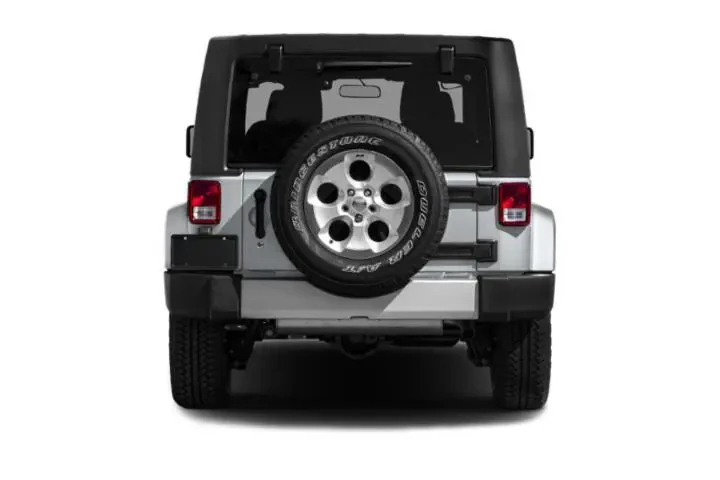 $16488 : Jeep Wrangler 2015 4x4 Sahar image 5