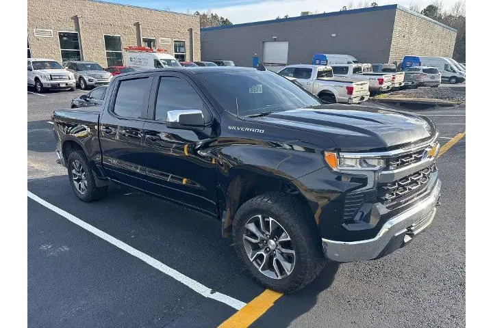$28916 : Chevrolet Silverado 1500 202 image 2