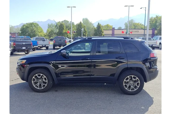 $16680 : Jeep Cherokee 2020 4x4 Trail image 4