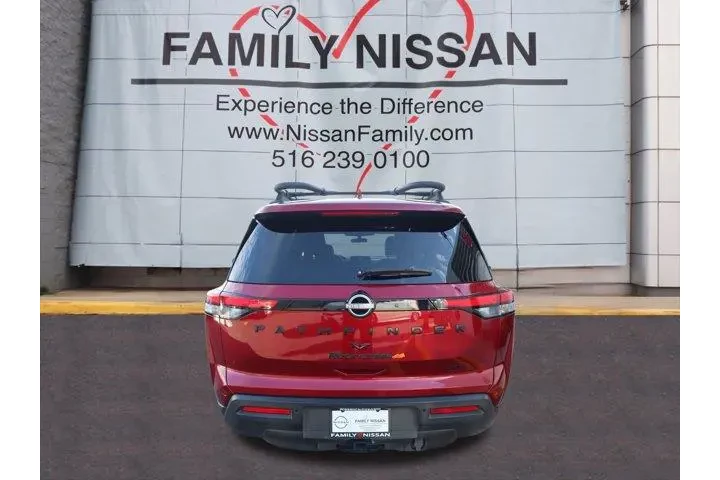 $30374 : Nissan Pathfinder 2023 AWD R image 4