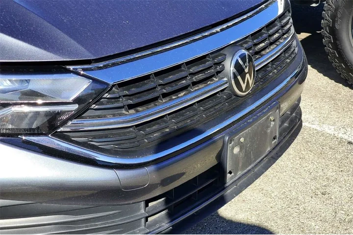 $22789 : Volkswagen Jetta 2023 SE 4dr image 3