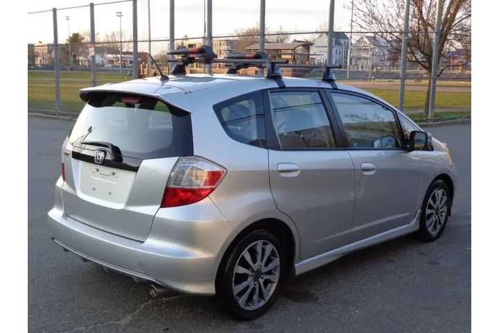 $8950 : 2012 Fit Sport image 4