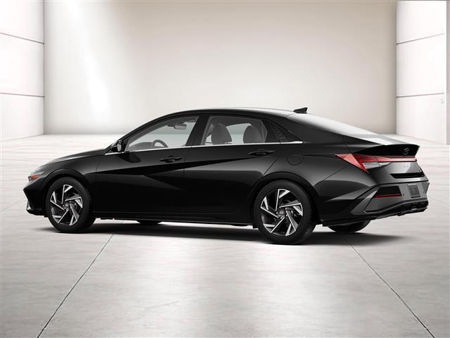 $28760 : New 2024 Hyundai ELANTRA Limi image 4