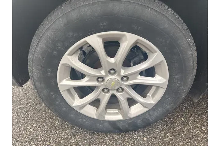 $10623 : Chevrolet Equinox 2018 4x4 L image 4