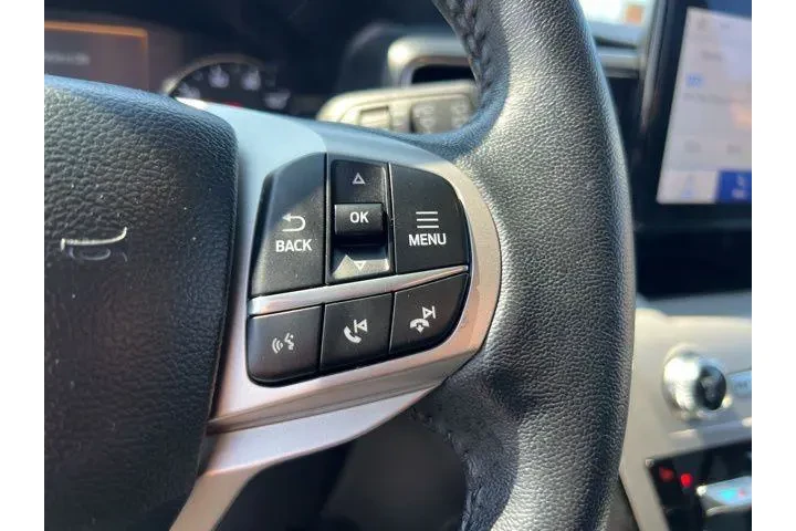 $31985 : Ford Explorer 2023 AWD XLT 4 image 10