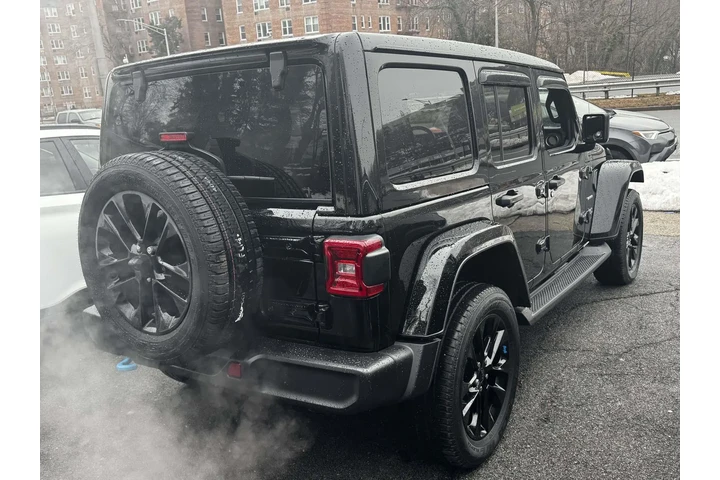 $29785 : Jeep Wrangler 2023 4x4 Sahar image 5