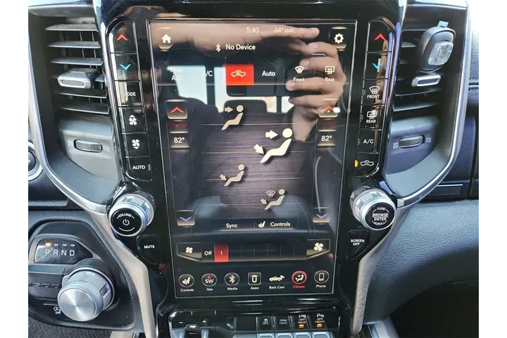 $28500 : Ram 1500 2019 4x2 Laramie 4d image 7