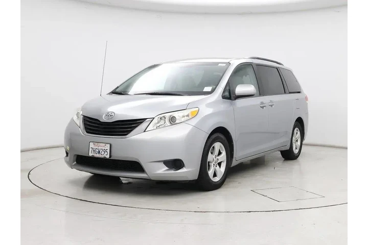 $17998 : Toyota Sienna 2014 LE 7-Pass image 4