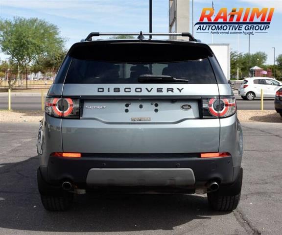 $15977 : 2017 Land Rover Discovery Spo image 6