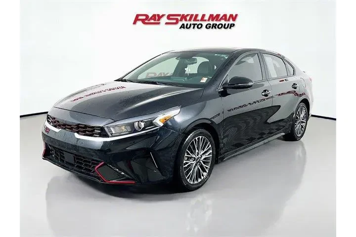 $21975 : Kia Forte 2023 GT-Line 4dr S image 3