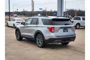 $27995 : Ford Explorer 2023 XLT 4dr S thumbnail