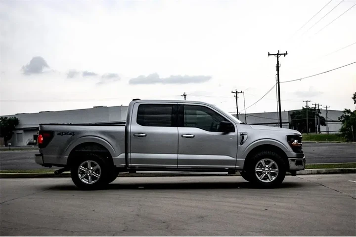 $39996 : Ford F-150 2024 4x4 XLT 4dr image 4