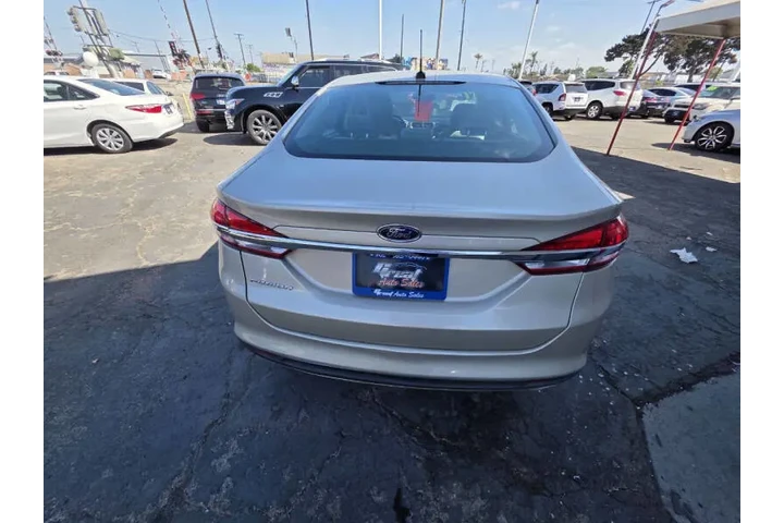 2017 Fusion S image 5