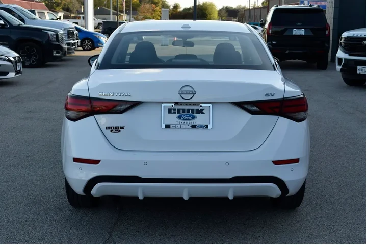 $16983 : Nissan Sentra 2024 SV 4dr Se image 9