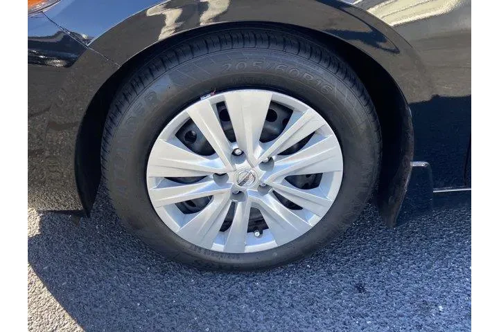 $14995 : Nissan Sentra 2022 S 4dr Sed image 9