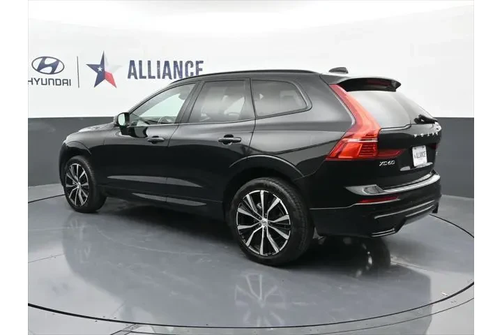 $35036 : Volvo XC60 2023 B5 Plus Dark image 4