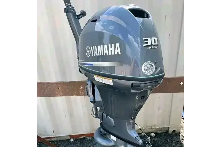 $2700 : Yamaha outboard engine 30hp image 1