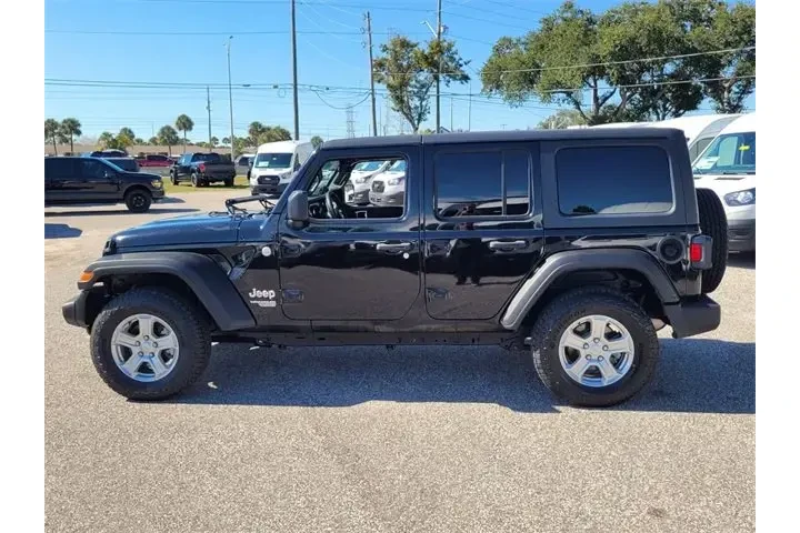 $16885 : Jeep Wrangler Unlimited 2019 image 5