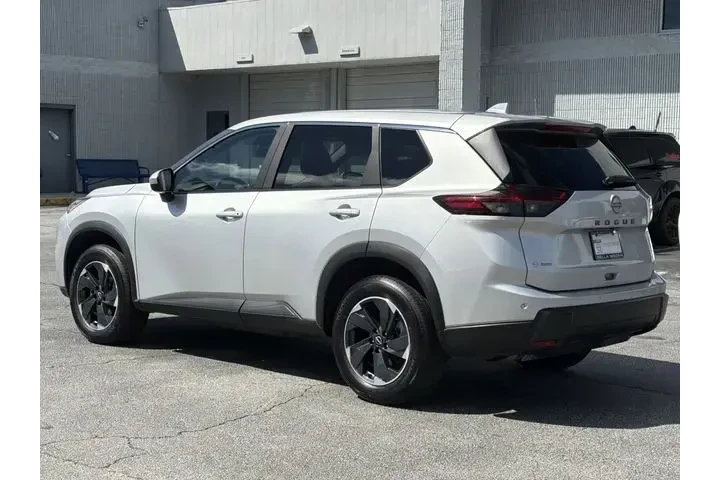 $21161 : Nissan Rogue 2025 SV 4dr Cro image 3