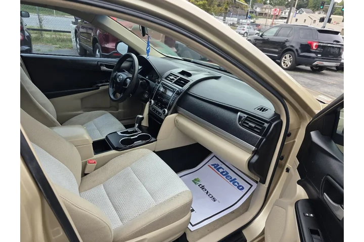 $8800 : 2012 Camry SE image 7