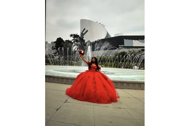 Fotos y video image 1